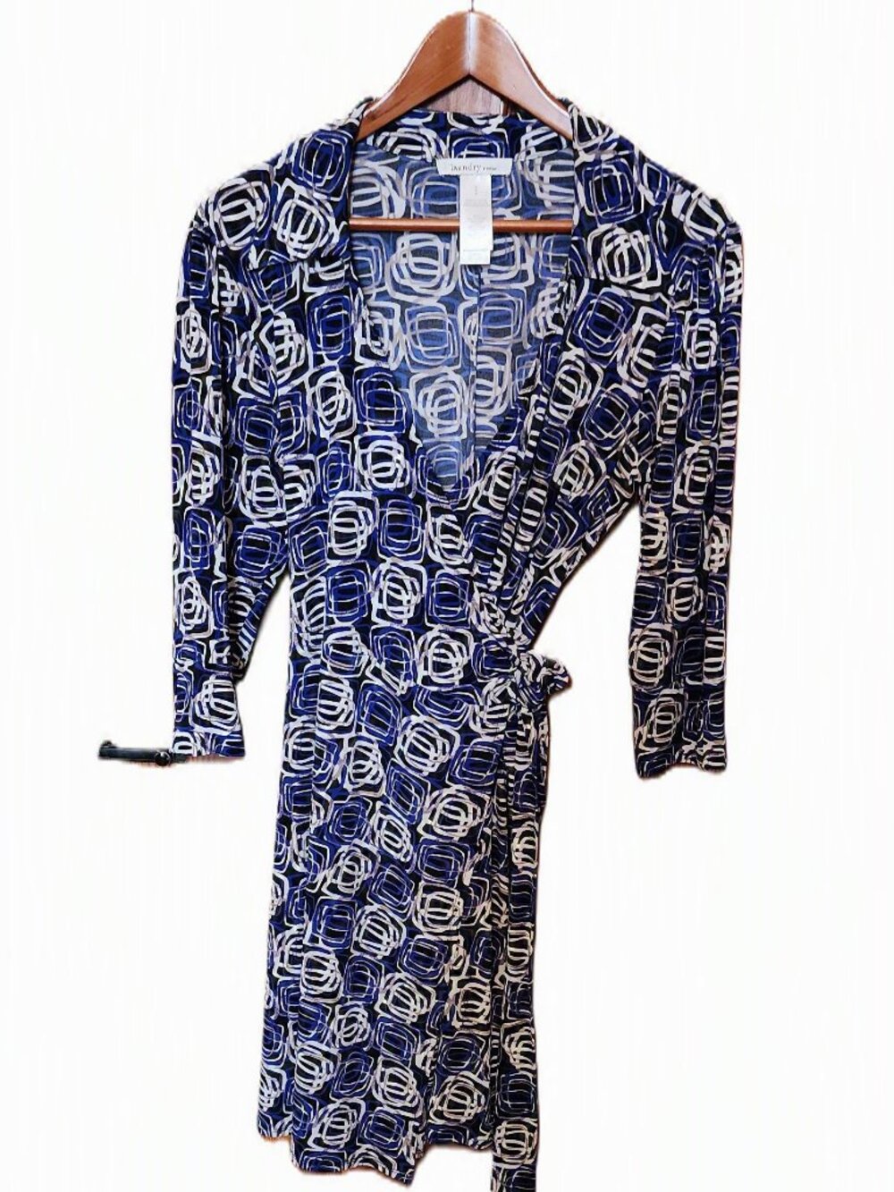 Shelly Segal Wrap Dress. Timeless and Flattering:  Blue and White Print. Size M